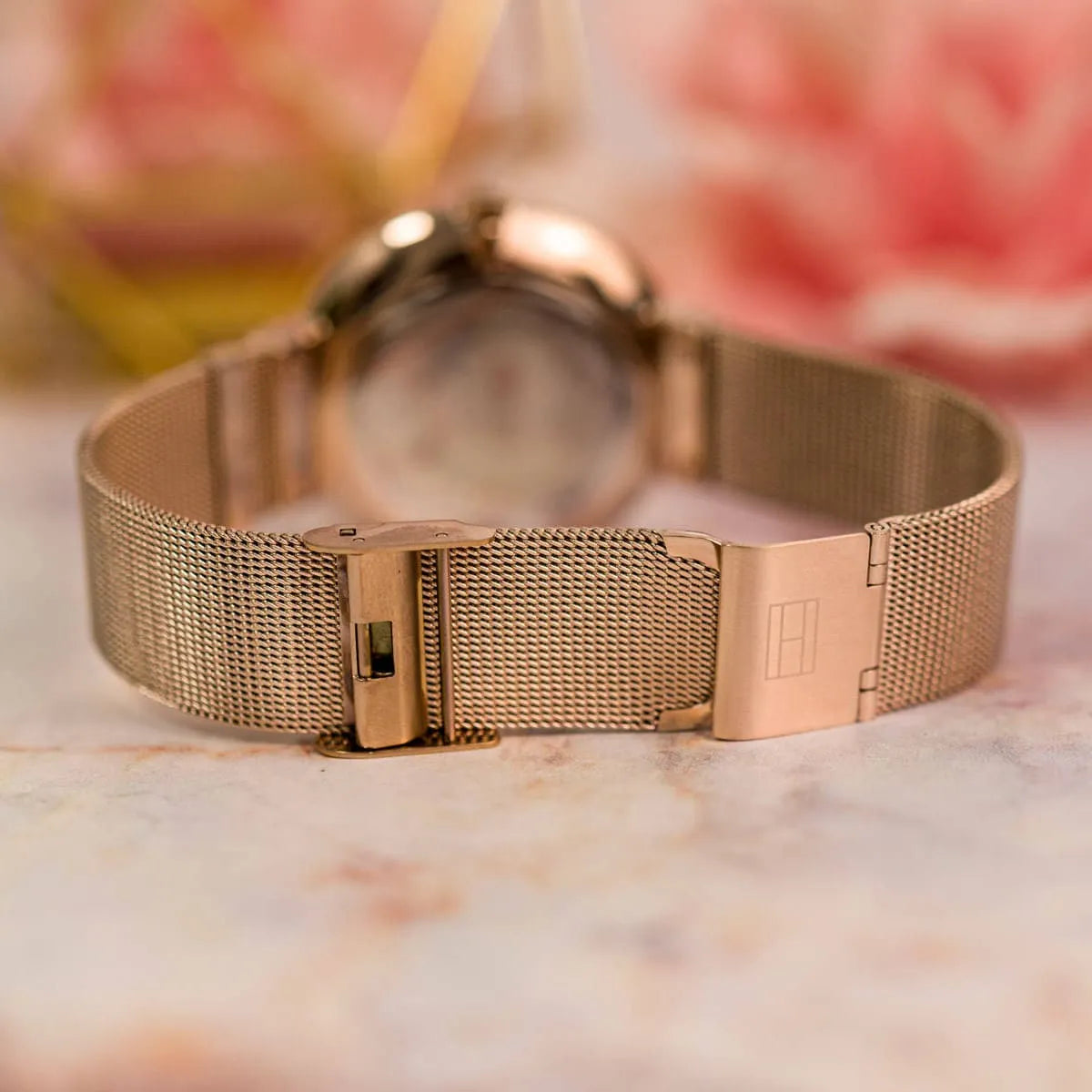 Tommy Hilfiger Lidia mesh metal strap with rose gold-tone closure mechanism