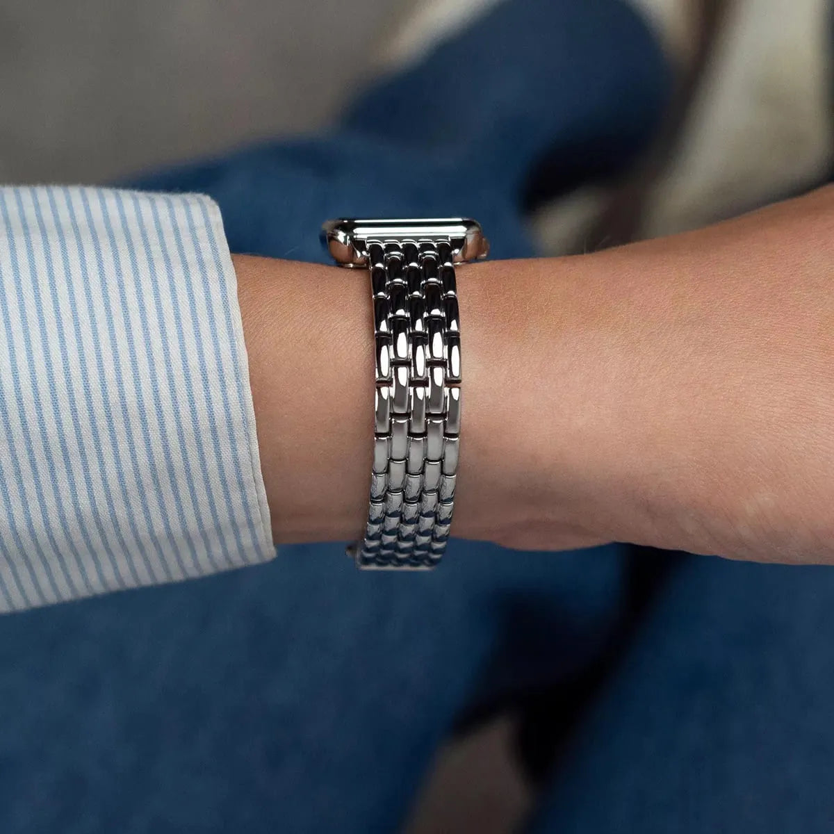 Tommy Hilfiger Mia watch bracelet detail on wrist