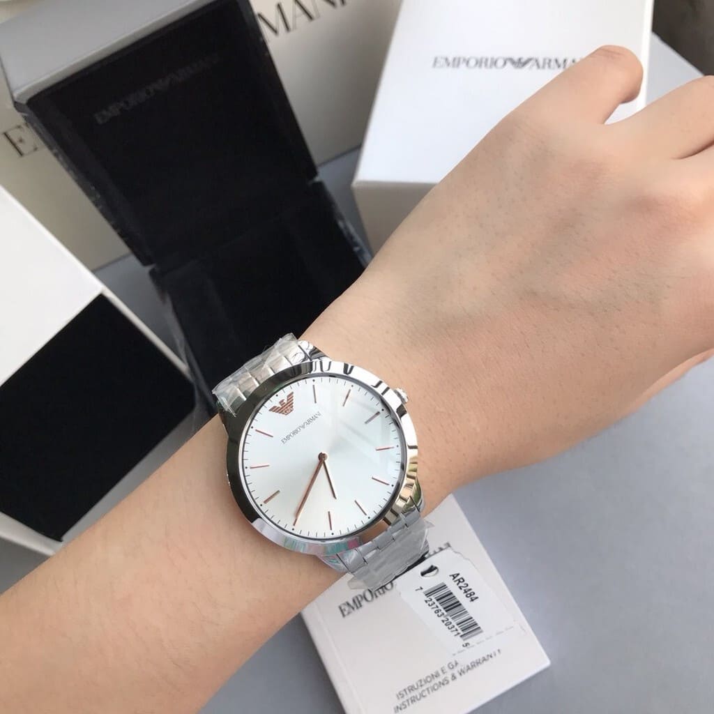 Emporio Armani AR2484 men's watch worn on wrist showing 40mm case size and bracelet fit