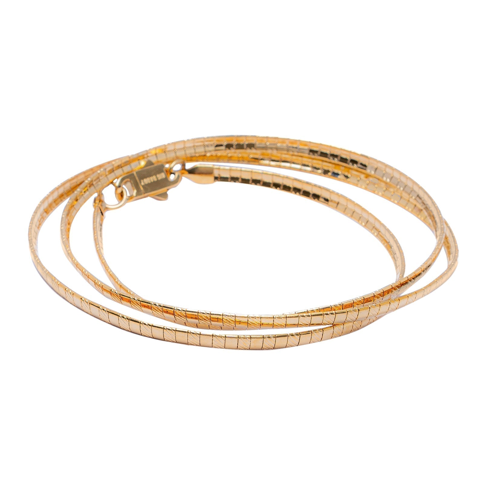 Big Daddy 4mm gold omega chain coiled to show closure and link detail
