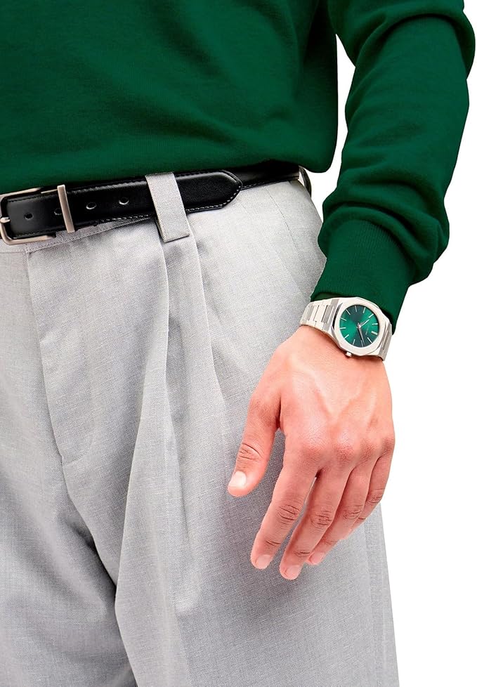 D1 Milano UTBJ37 watch worn on wrist with green dial