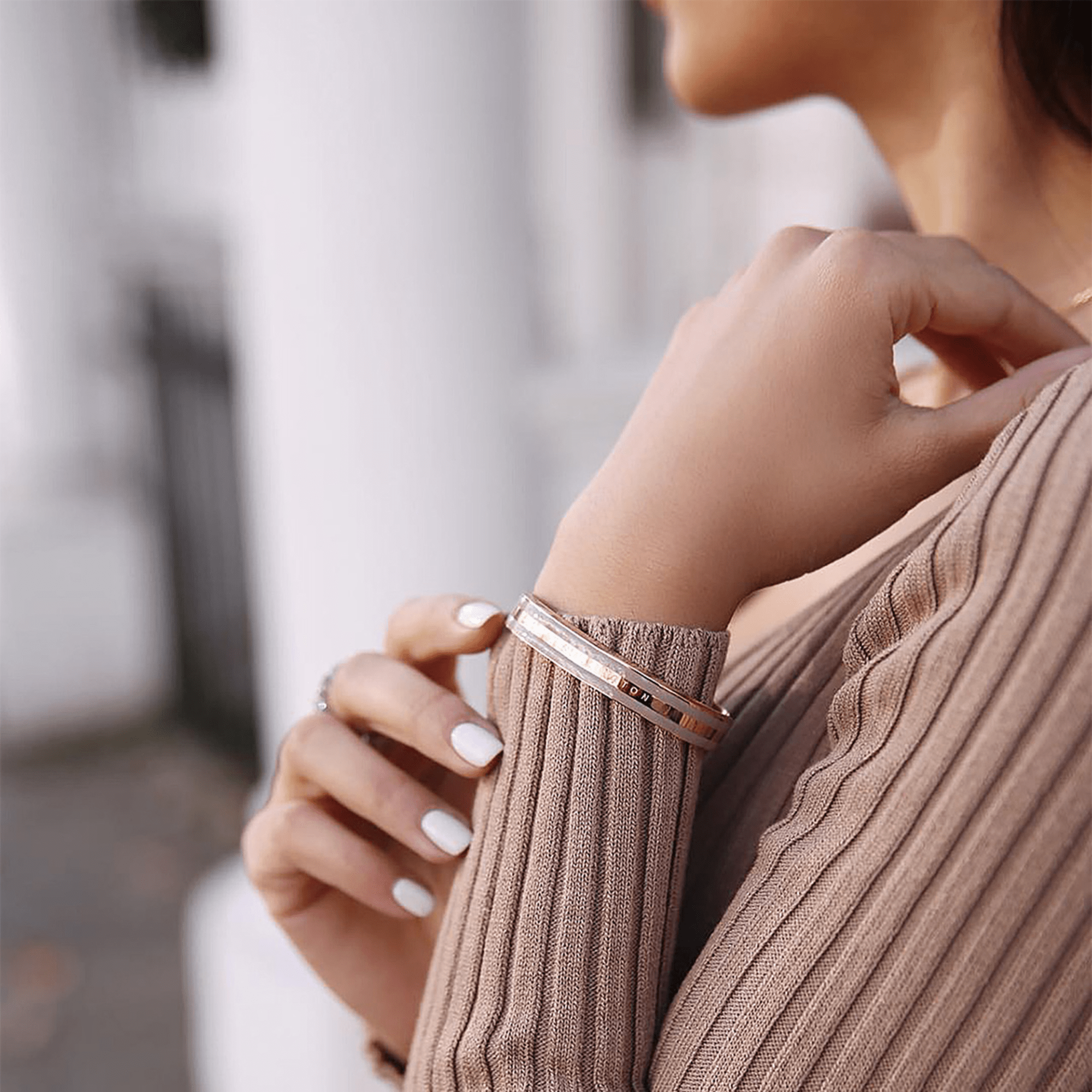Daniel Wellington Classic Desert Sand rose gold bracelet worn on wrist