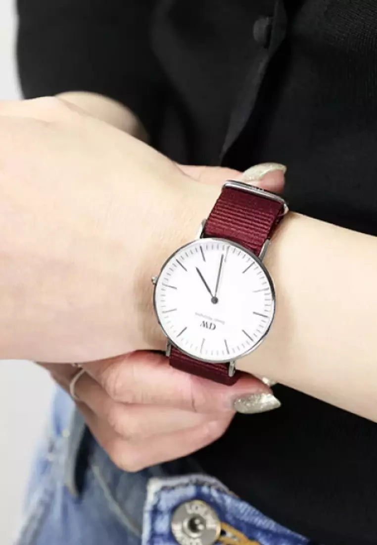 Daniel Wellington Classic, Quartz Movement, Analog Display, Red Nylon Strap Unisex Watch -DW00100268