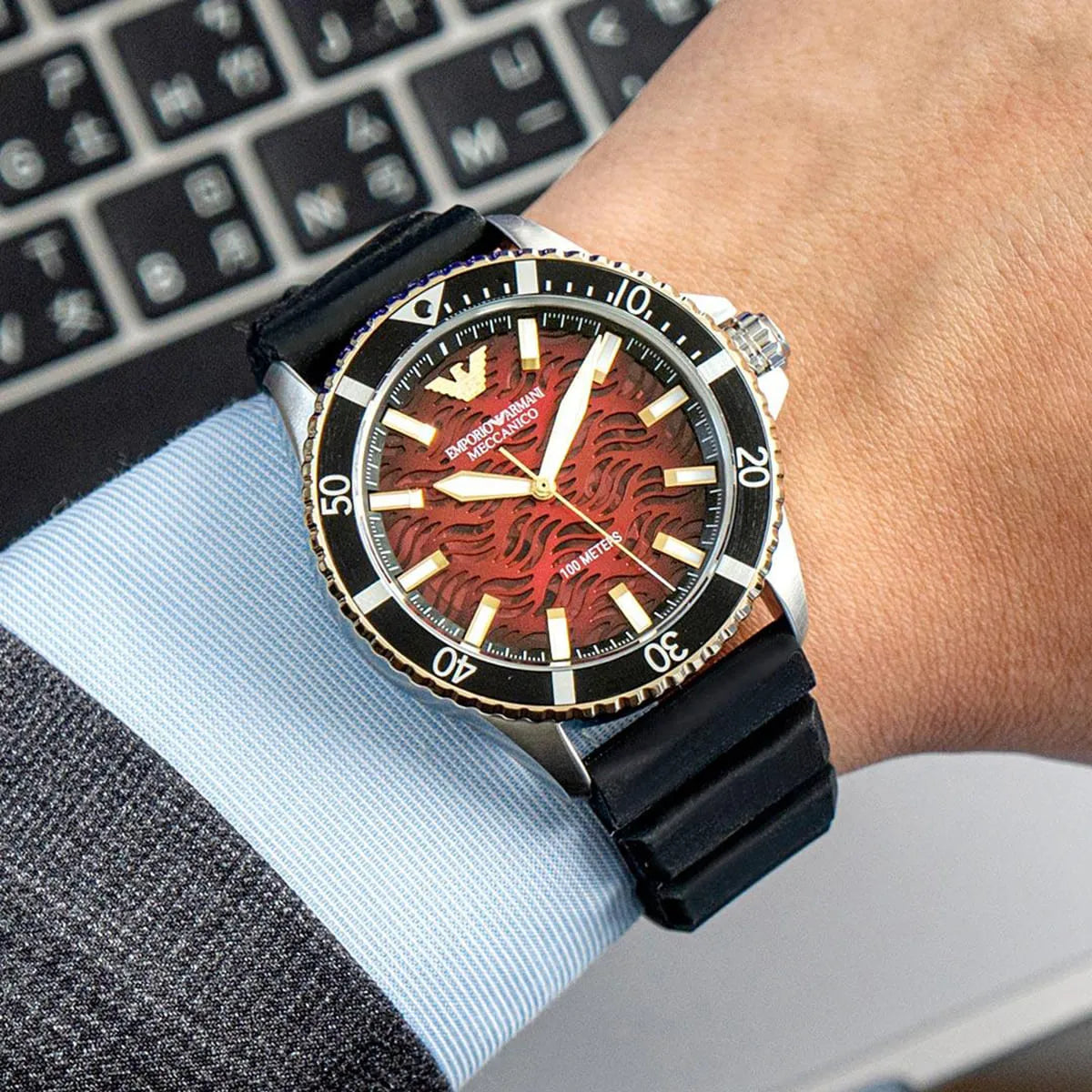 Sea Explorer Meccanico on wrist with casual attire showing dial and bezel detail