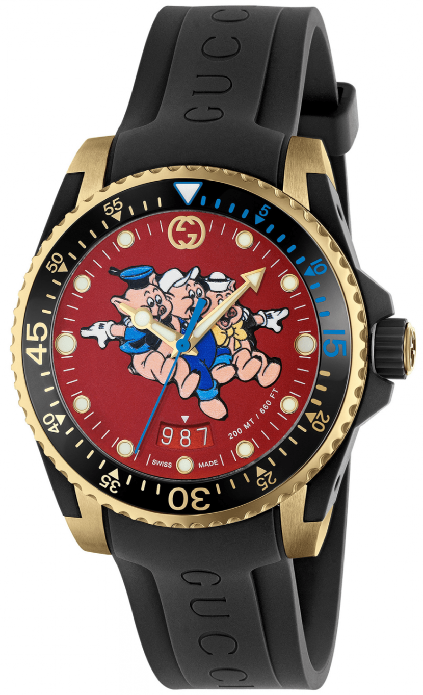 Gucci Dive watch angle view showing black rubber strap and red dial