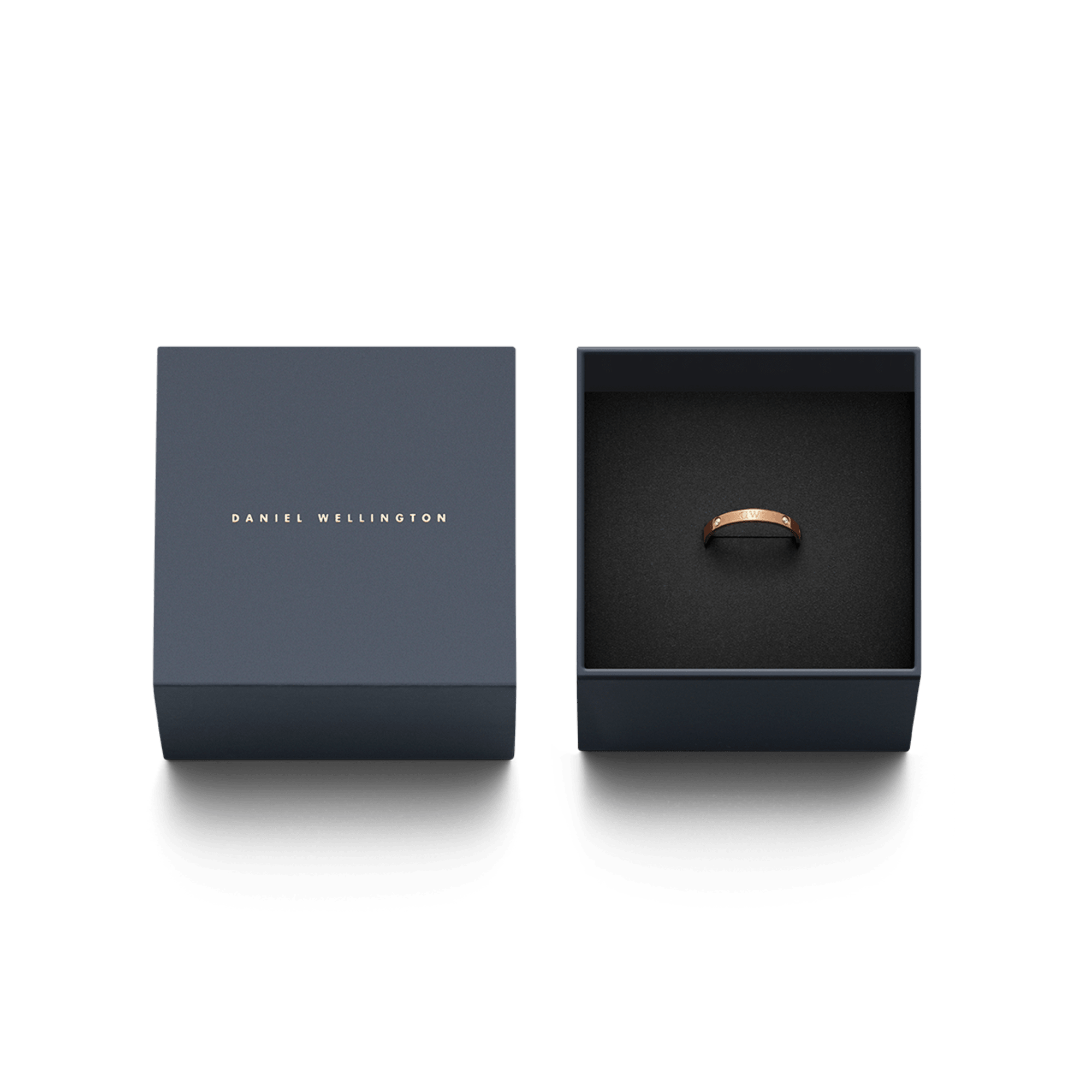 Quadro Pressed Melrose ring in Daniel Wellington branded packaging box