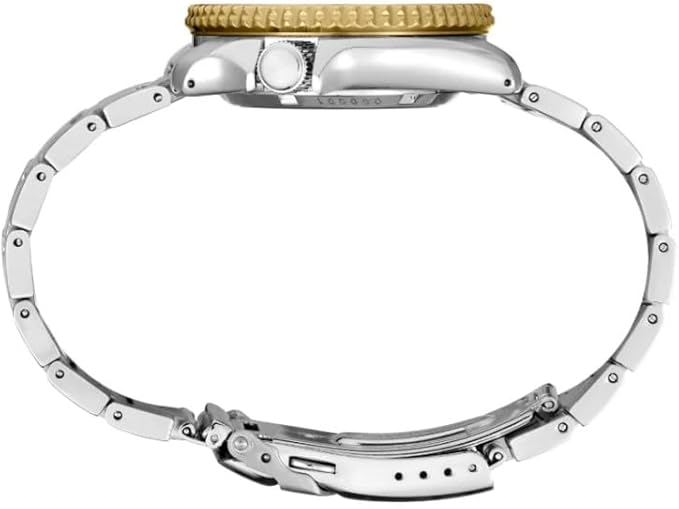 Seiko SRPK24 angled view of two-tone bracelet with gold and silver links