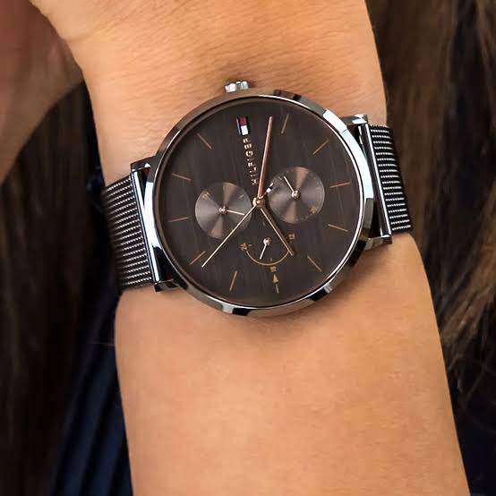 Tommy Hilfiger Jenna Multifunction Grey Dial Grey Mesh Bracelet Watch For Women - 1781945