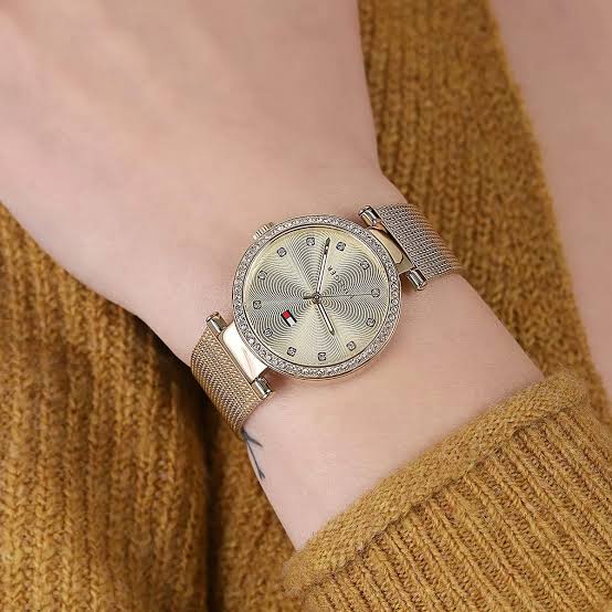 Tommy Hilfiger Lynn Quartz Gold Dial Gold Mesh Bracelet Watch For Women - 1781864