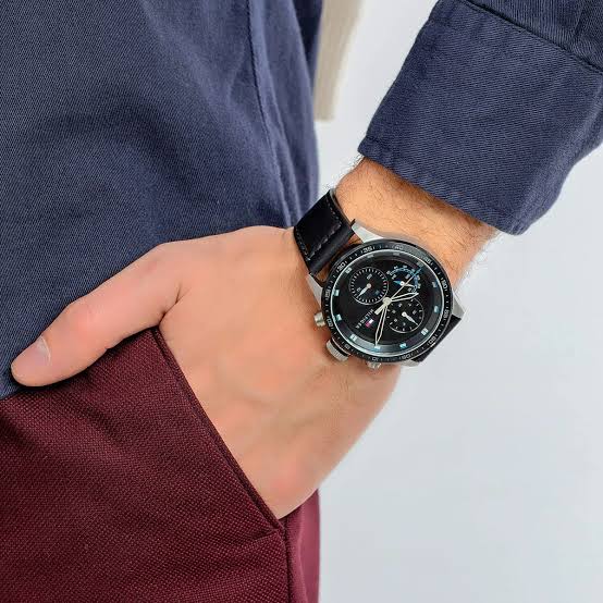 Tommy Hilfiger Trent 1791810 worn on wrist with black leather strap