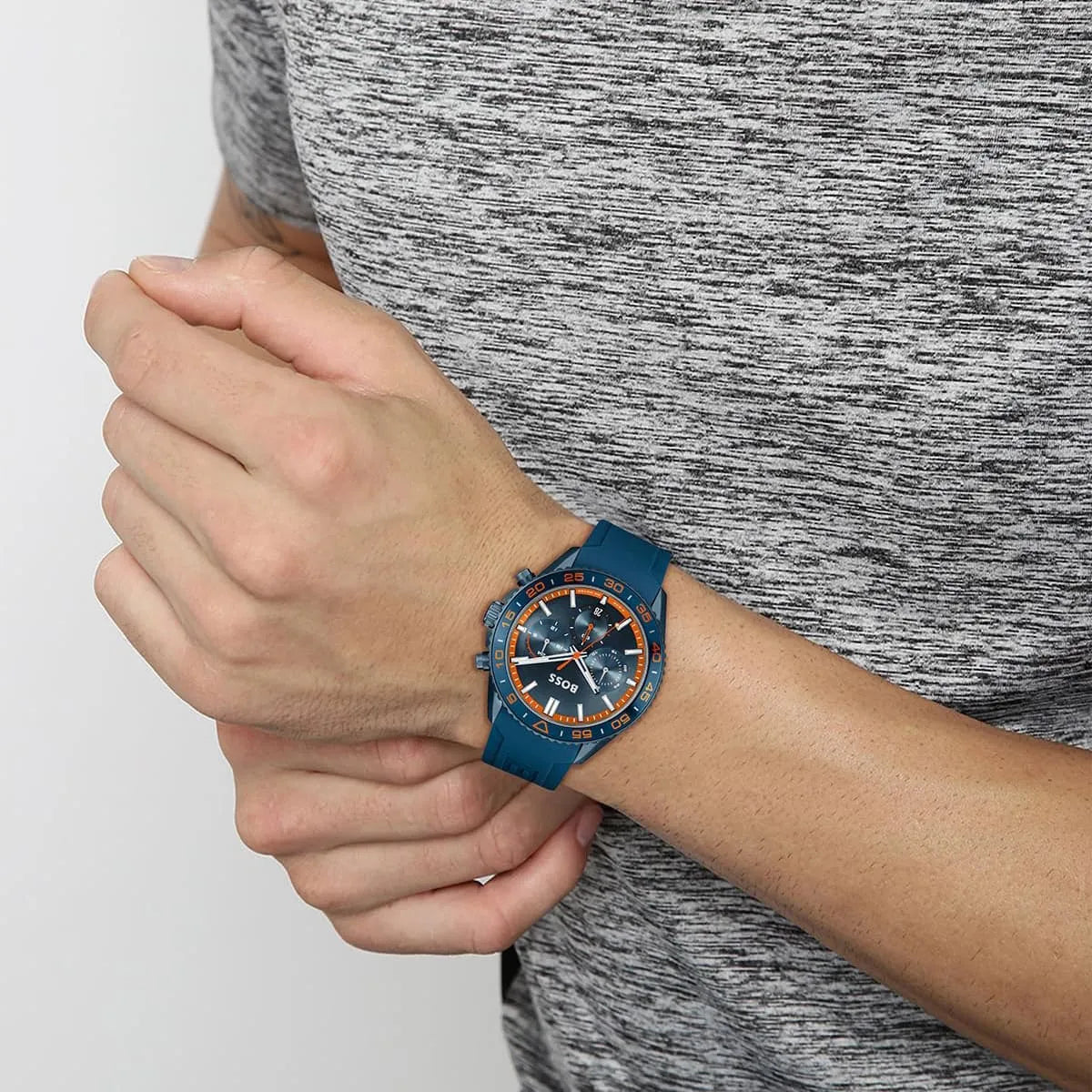 Hugo Boss Runner Chronograph Blue Dial Blue Silicone Strap Watch for Men - 1514142 1514142 - Image 8