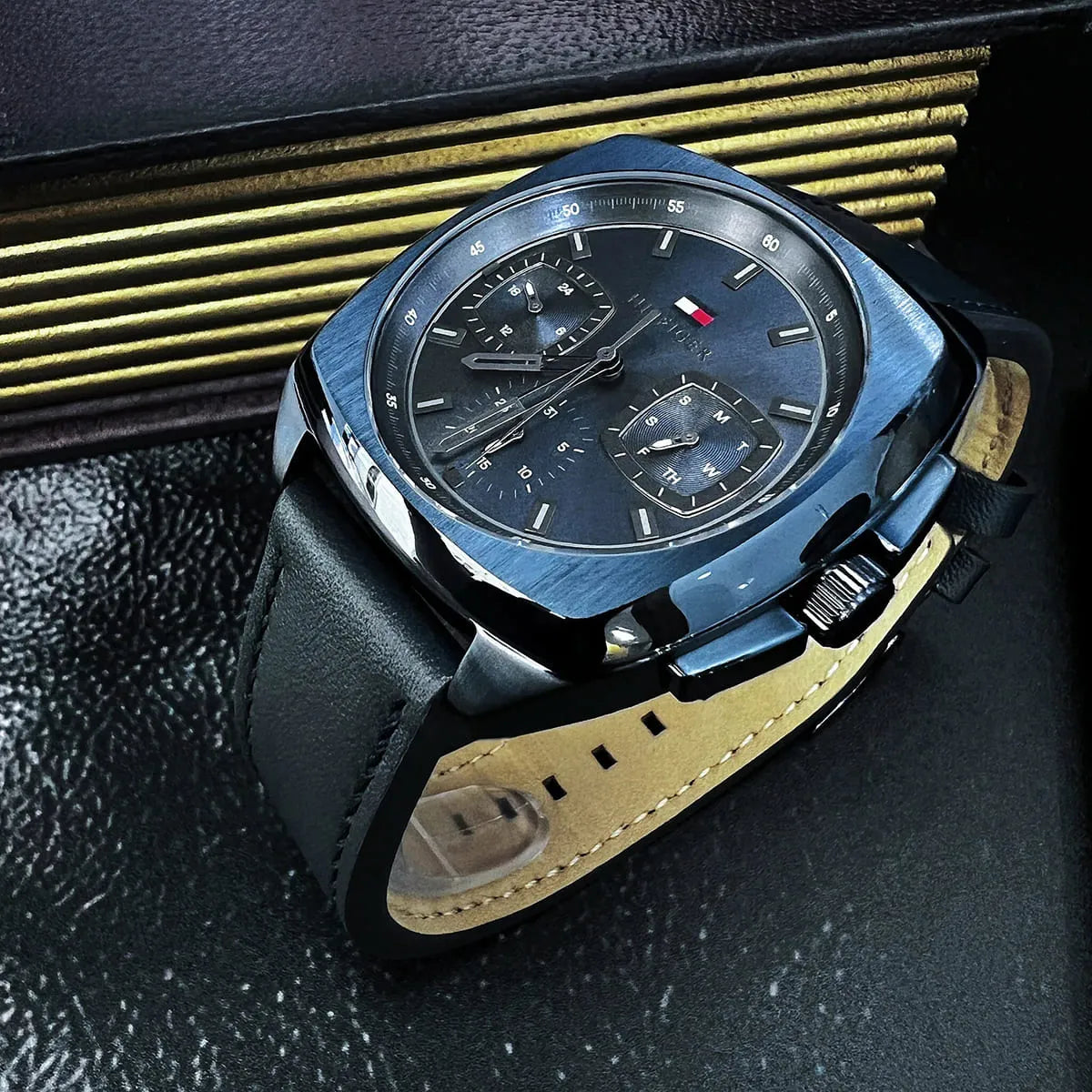 Tommy Hilfiger Apollo blue dial with chronograph subdials and leather strap