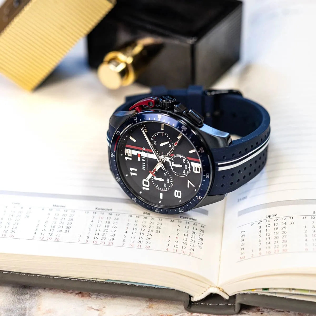 Tommy Hilfiger Bank watch with branded box and gift packaging
