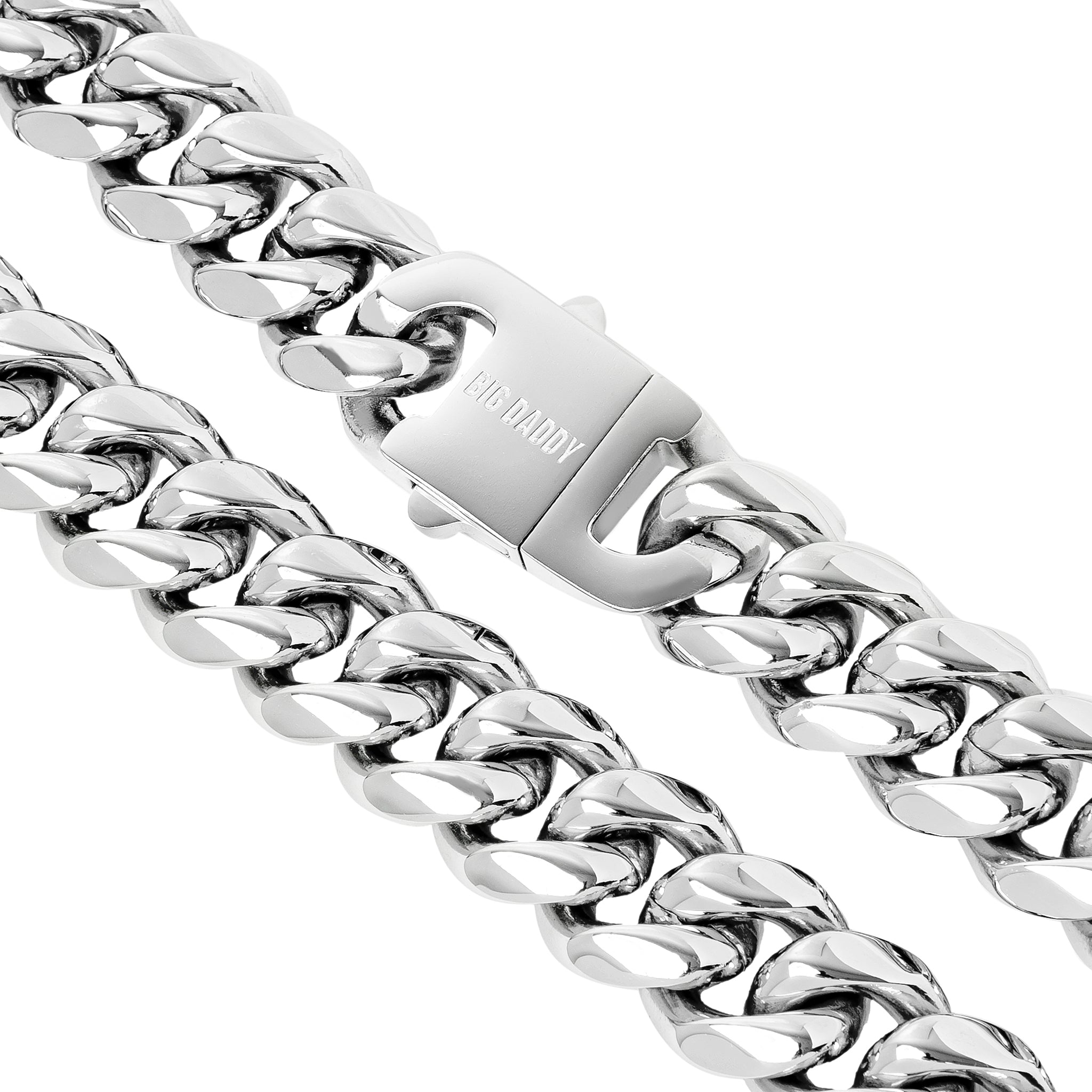 Close-up of 18MM Cuban link chain clasp and interlocking chain links