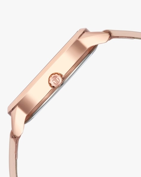 Side view of Burberry The City rose gold case and crown detail