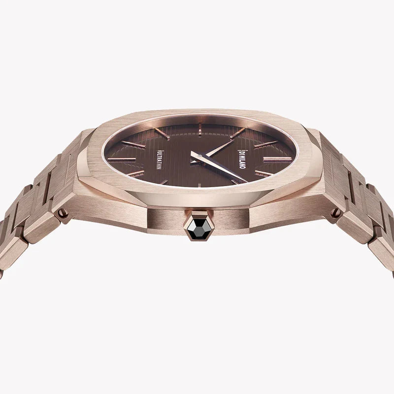 D1 MILANO UTBJ13 watch side angle showing case depth and bracelet