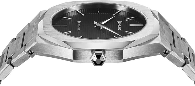 D1 Milano UTBJ14 dial detail with black surface, horizontal lines, and hour markers