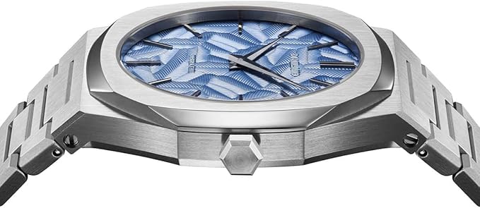 D1 Milano UTBJ35 dial detail showing blue textured face with logo and hands