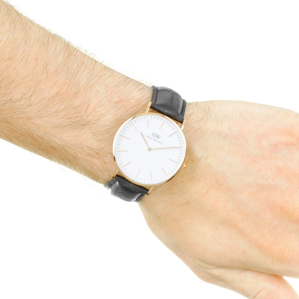 Daniel Wellington Reading 40mm watch worn on wrist showing white dial and black strap