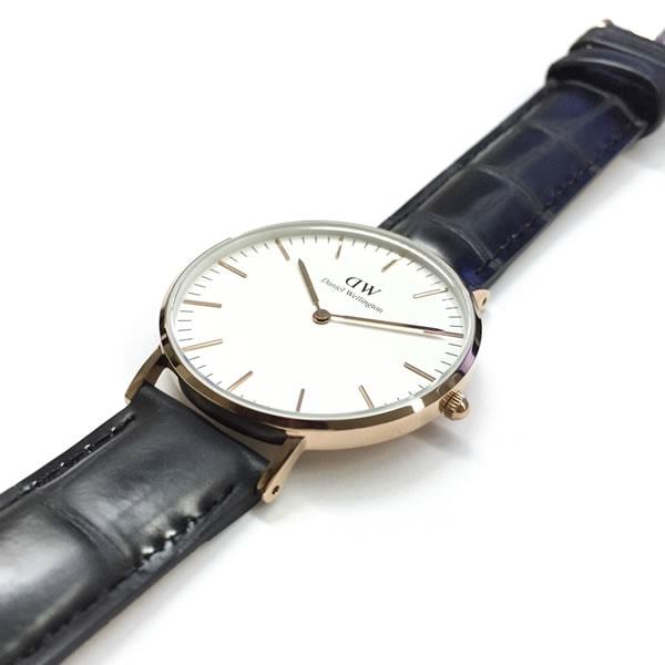 Daniel Wellington Reading 36mm watch worn on wrist with black leather strap