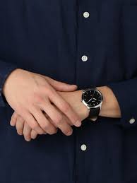 Fossil The Minimalist FS5398 watch worn on wrist, lifestyle photo