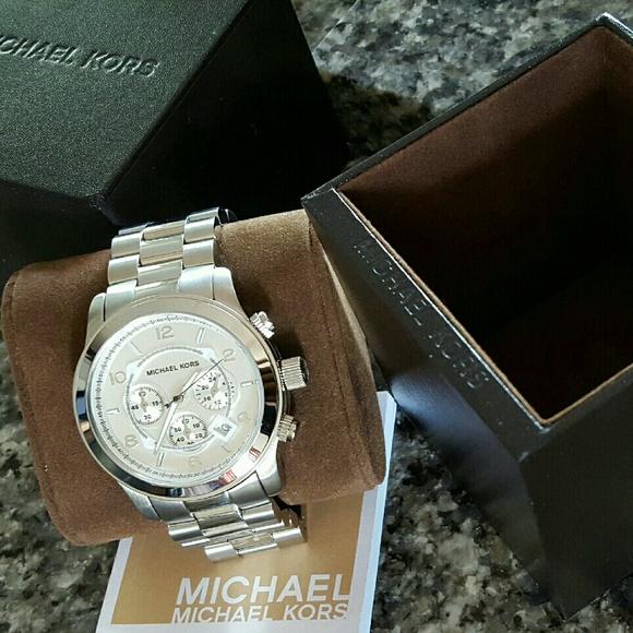 Michael Kors Runway Chronograph Silver Men's Watch MK8086 - Watches of New Zealand #5