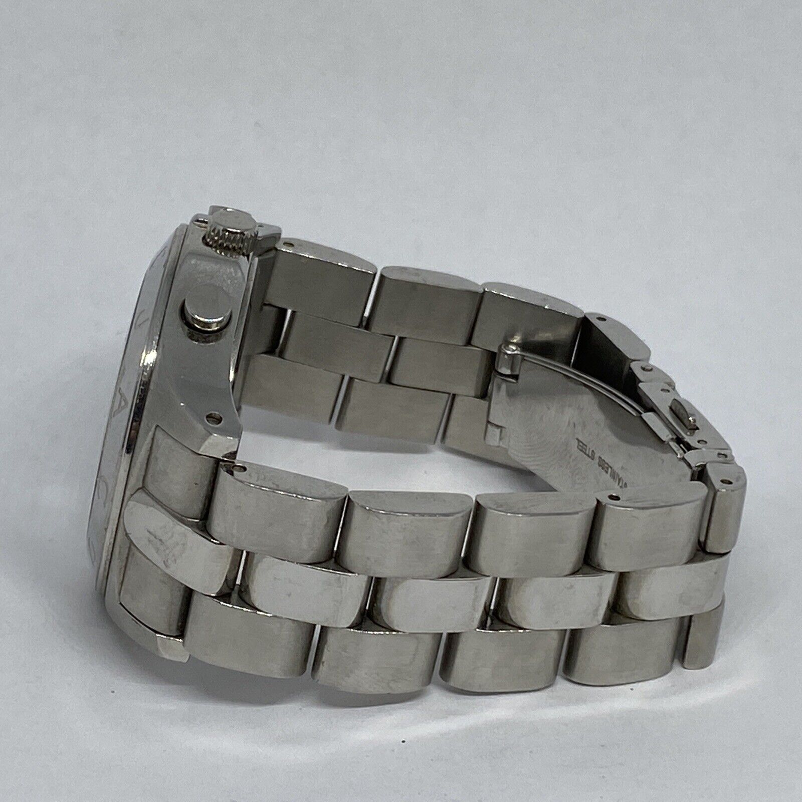 Marc Jacobs Blade MBM8636 silver steel chronograph watch bracelet detail