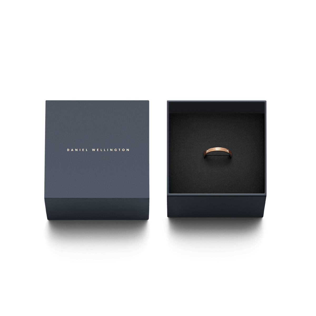 Quadro Pressed Melrose ring in Daniel Wellington branded packaging box